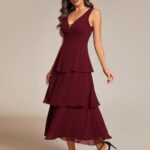 VESTIDO DE FIESTA ACAMPANADO CON CUELLO EN V SIN MANGAS