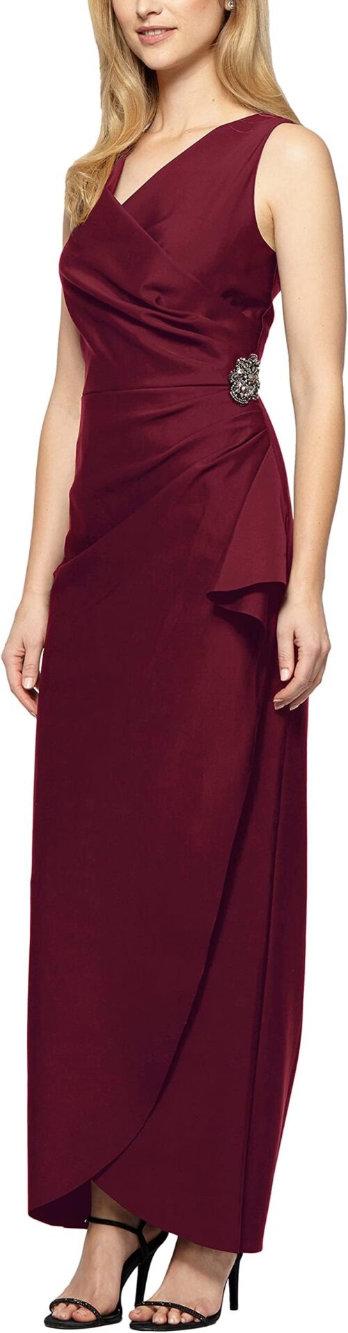 VESTIDO LARGO ADELGAZANTE CON FALDA DE VOLANTES