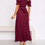 VESTIDO MIDI DE SATEN HOMBROS DESCUBIERTOS FRUNCIDO